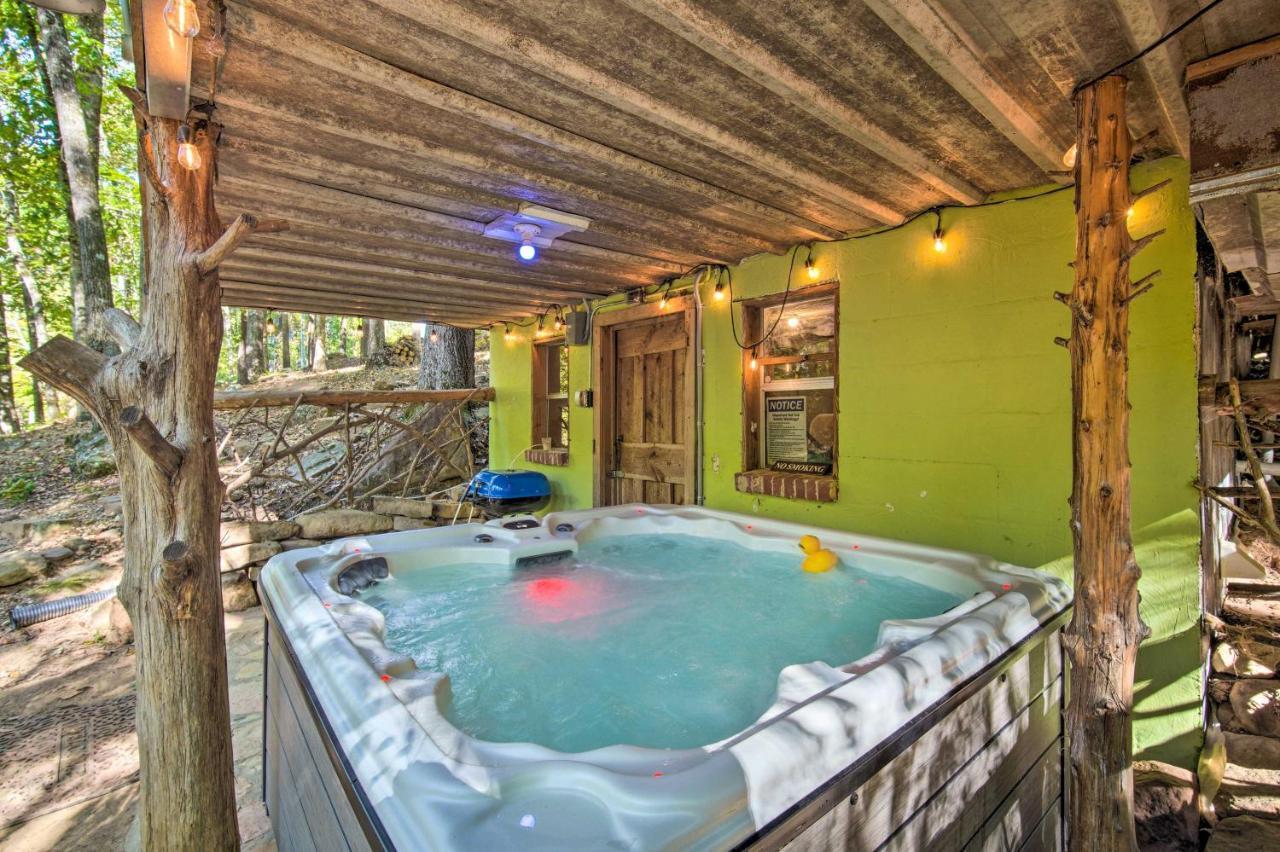 The Treehouse Cabin Creekside Home With Hot Tub! Summerville Екстер'єр фото
